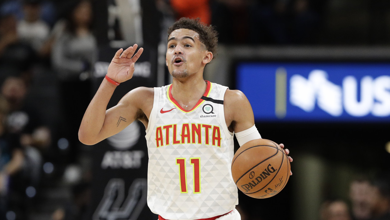 国王vs热火前瞻：拉文PK阿德巴约，谁能率队结束连败？（国王大战热火前瞻：拉文对决阿德巴约，谁能带队终结连败？）