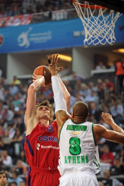 舍甫琴科：我热爱圣西罗，收购它对米兰和意大利足球都很重要（舍甫琴科：钟爱圣西罗，收购对米兰及意大利足球至关重要）