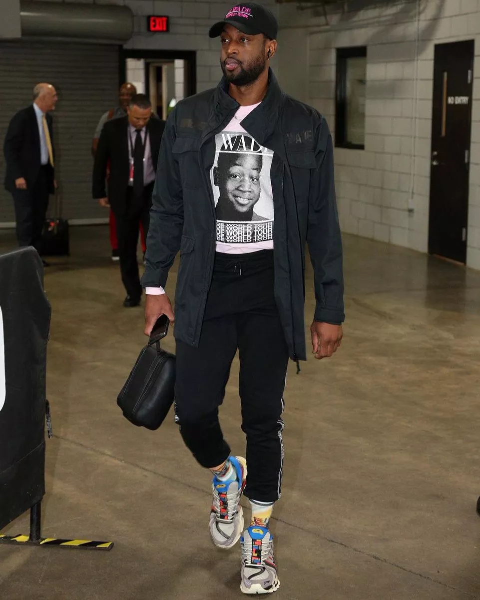 阿迪达斯官方：22款2026年国家队球衣将于11月6日开始发售（阿迪达斯官宣：2026年国家队22款球衣11月6日起开售）