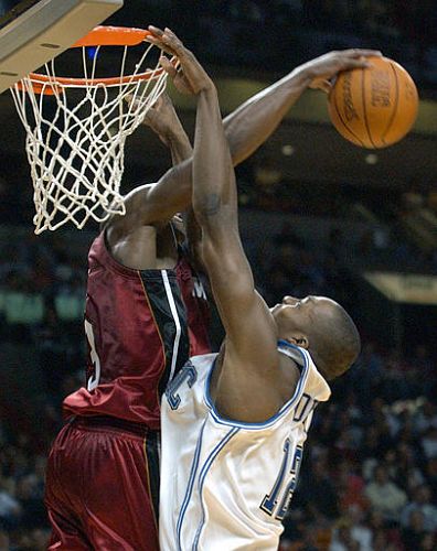 客场8连胜！掘金刷新队史客场连胜纪录（掘金豪取客场八连胜，改写队史客场连胜纪录）