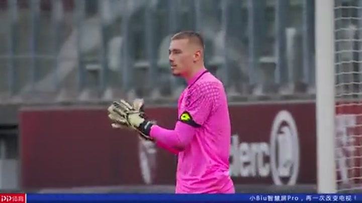 德劳伦蒂斯：现在取得的成就比肩马拉多纳？没有人能达到他的高度（德劳伦蒂斯：当下成绩能否比肩马拉多纳？他的高度无人可及）